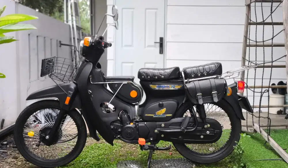 Honda C70 Custom (Basic Grand 95) - Siap dipajang, Siap buat Harian!!