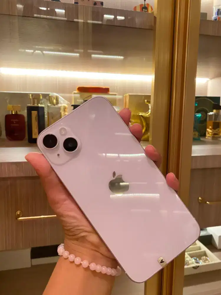 Dijual Iphone 14plus Inter masih bergaransi, mulus seperti pantat bayi