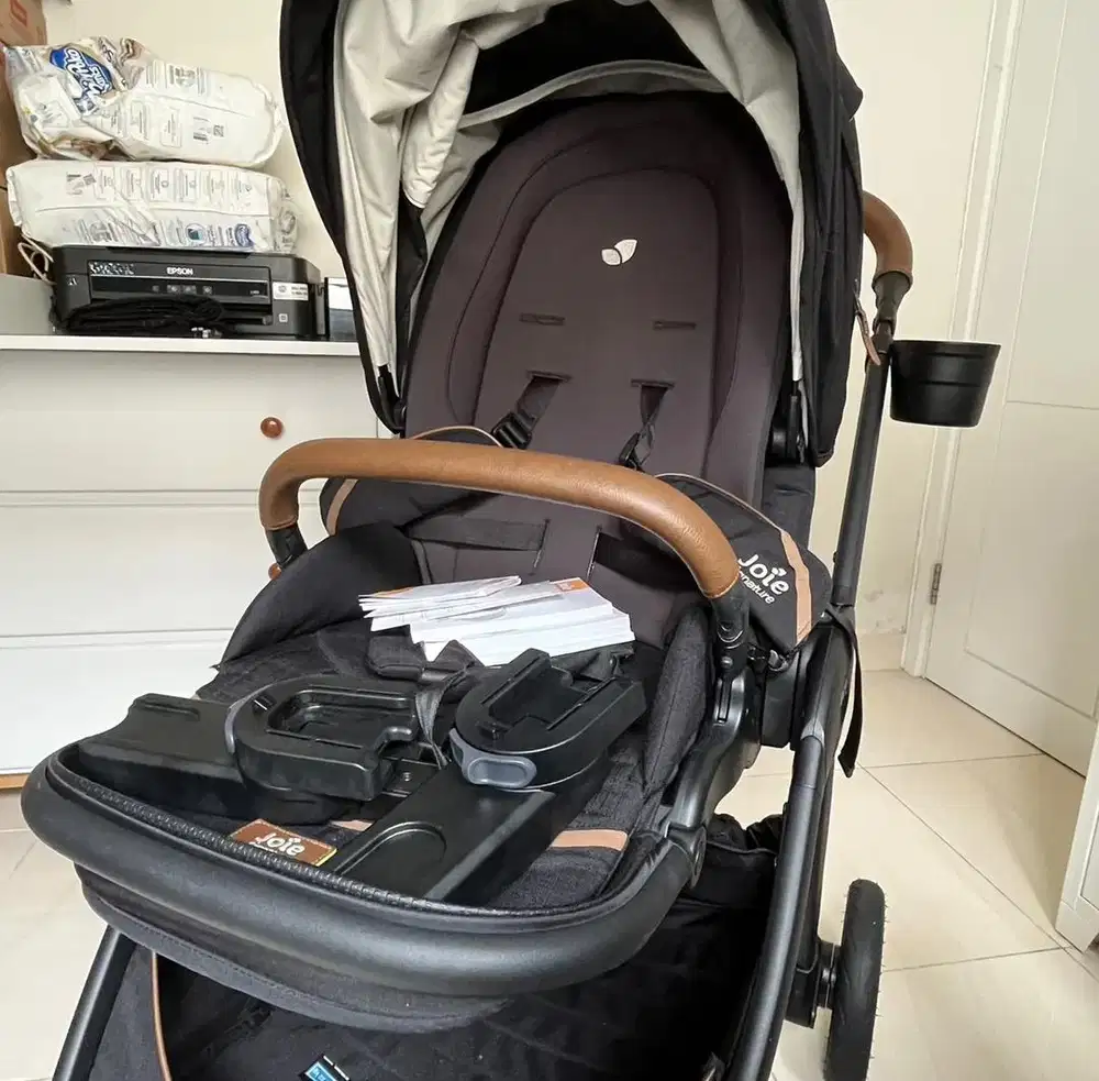 Joie Finiti Signature & Joie Gemm Car Seat