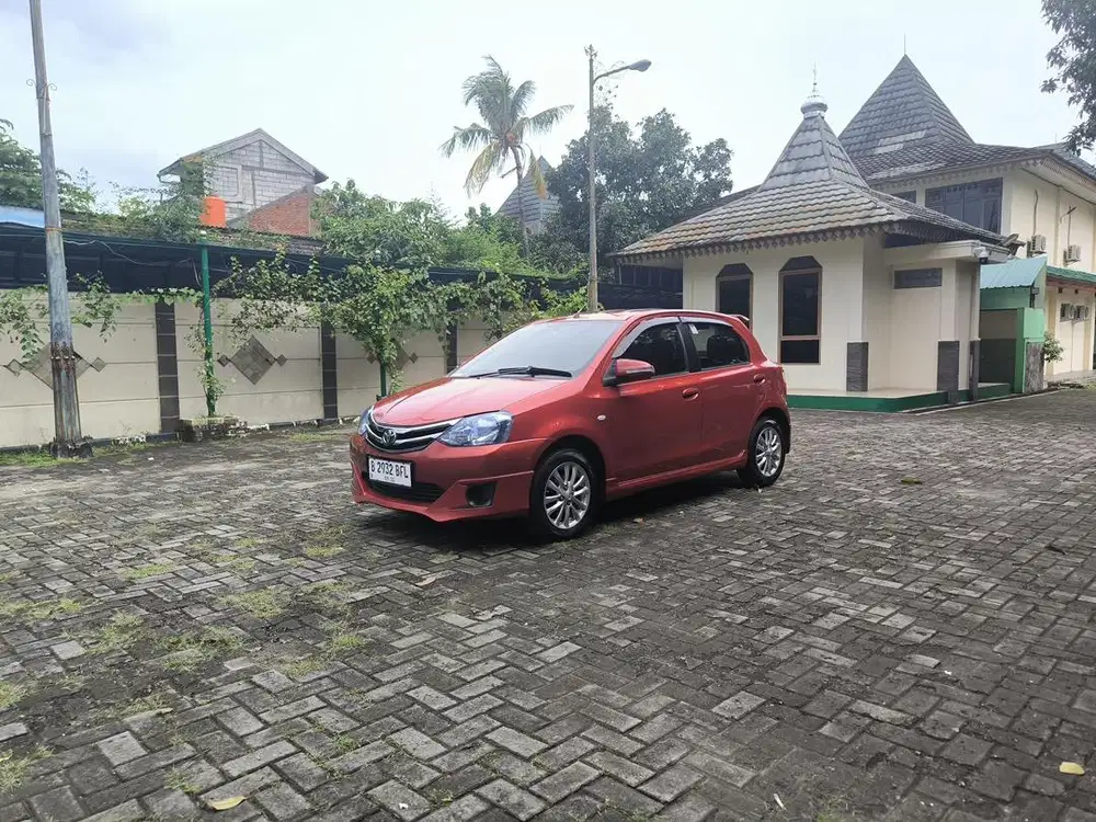 Toyota etios valco 2015