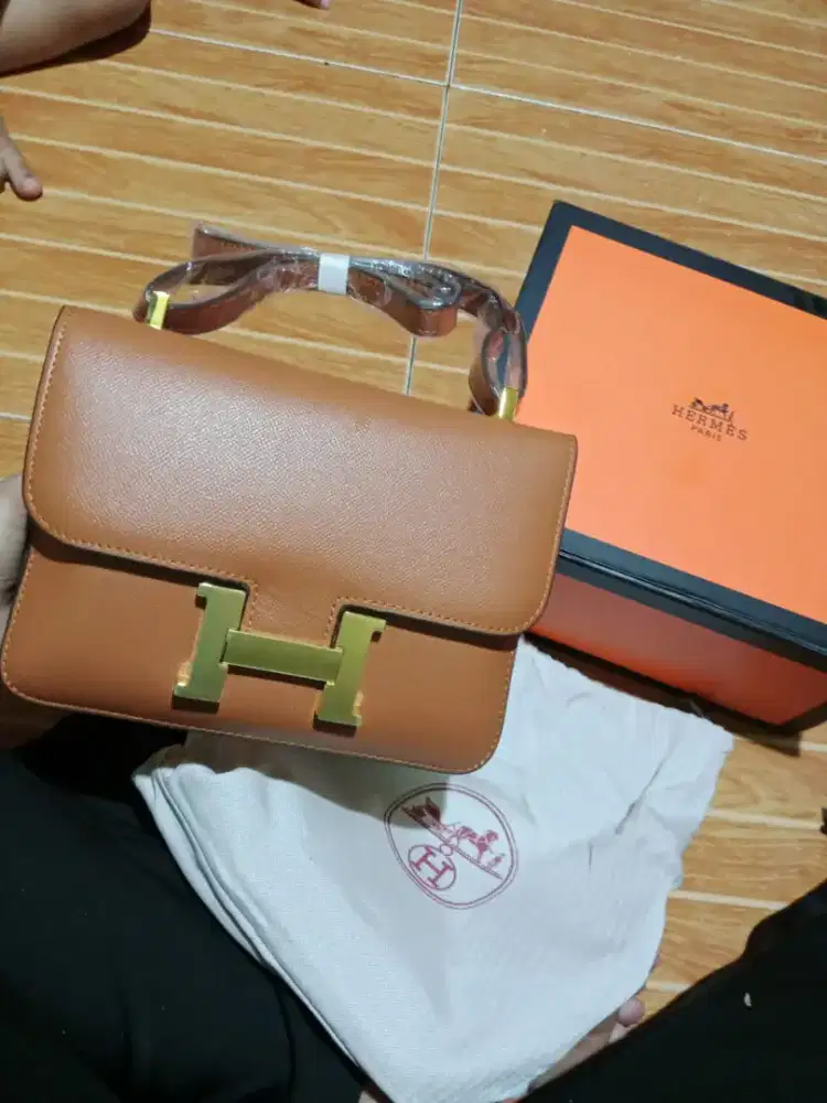 Tas HERMES Internasional