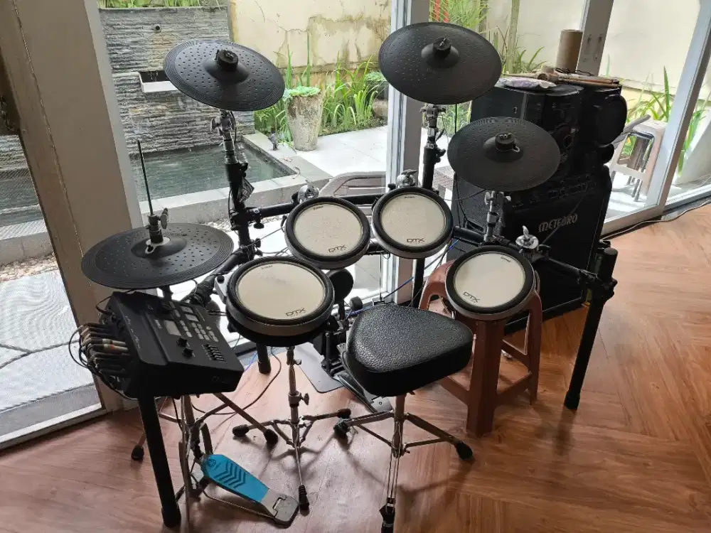Drum electric Yamaha Dtx700 - Dtx 700 + Amply kondisi seperti baru
