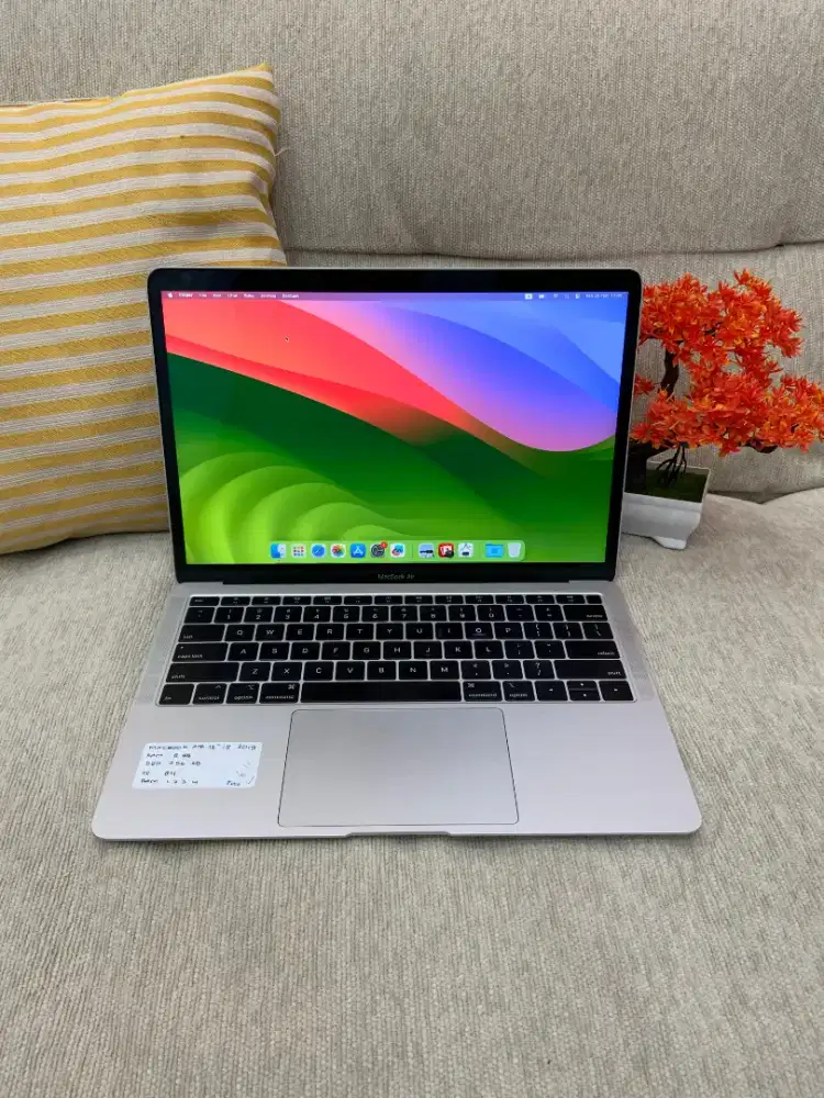 Macbook air 2019 i5 8gb 256gb cc 84 murmer