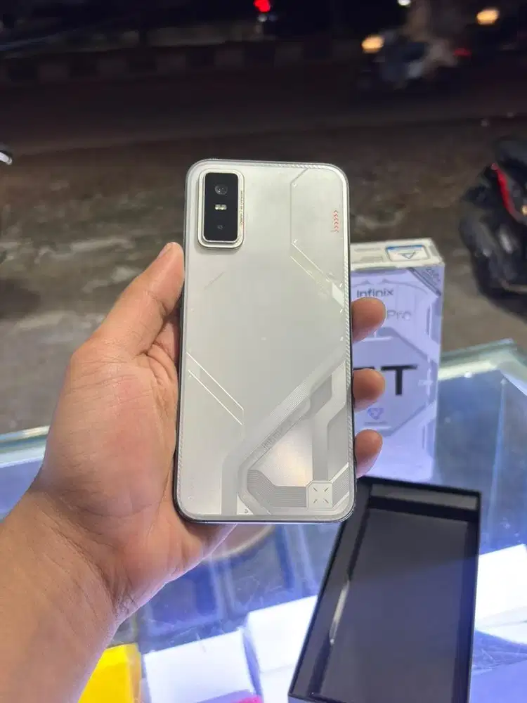 INFINIX GT 30 PRO Ram 8/256, Kondisi Mulus, Lengkap, Nego sampai jadi.