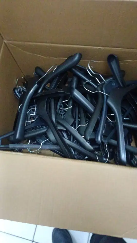 Hanger baju / gantungan baju