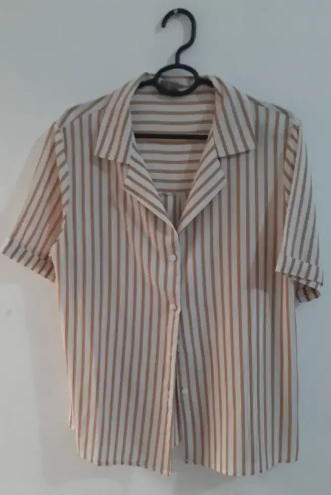 Atasan Wanita This is April