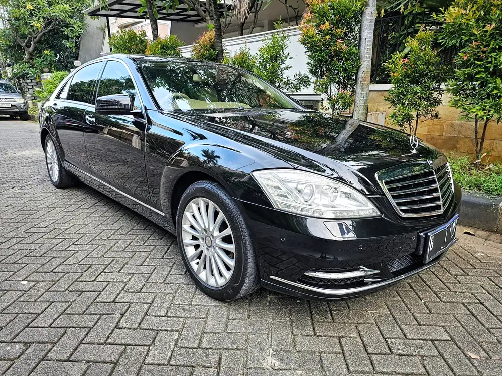 Mercedes-Benz S300L 2011 Bensin