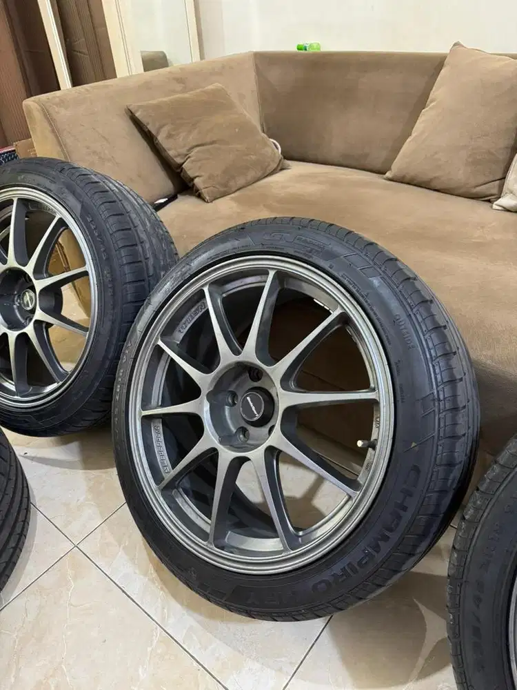 VELG TC105N RING 18 ET 42 Lebar 8,5 Pcd 5x 114 Bonus Ban masih baru