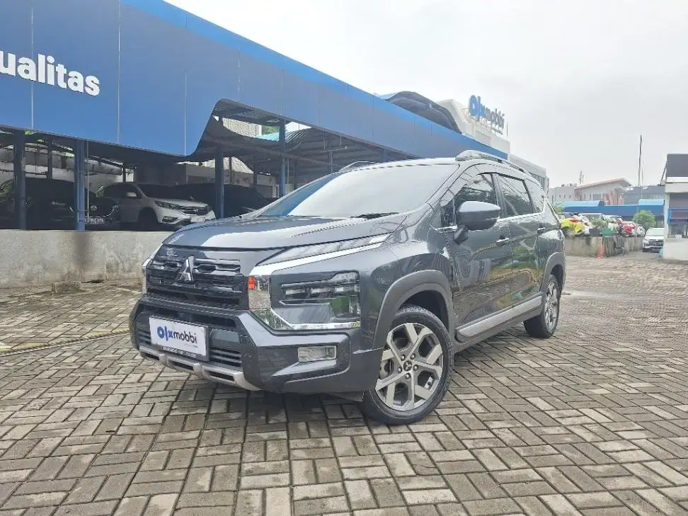 LOW DP Mitsubishi Xpander 1.5 Cross Premium Package Bensin-AT 2022 DOP