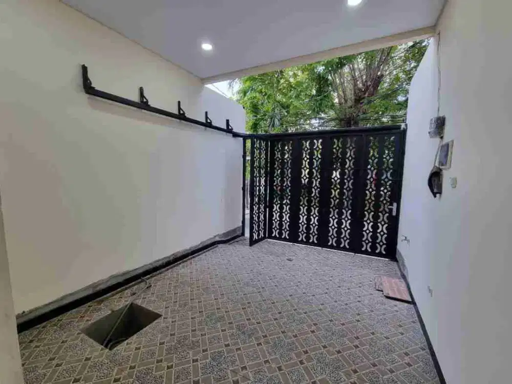 Dijual Rumah Town House di Tanjung Duren