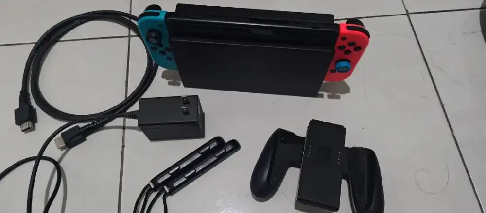 Nintendo switch v2 ofw + micro sd 128gb