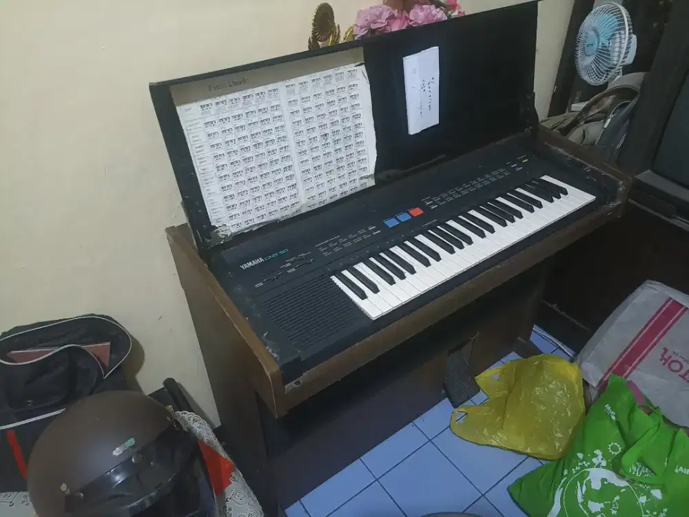 Piano yamaha model cnr 50