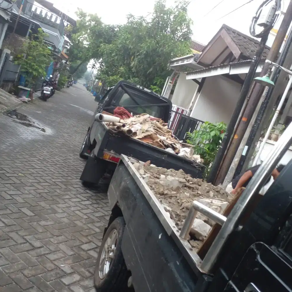 Jasa angkutan puing dan sampah proyek