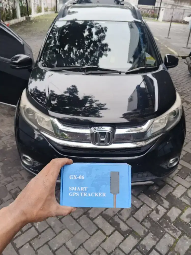 Gps tracker kendaraan by zona lacak