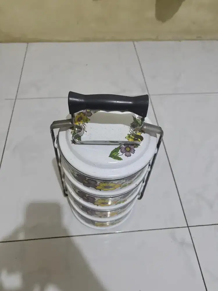 Rantang Makanan 4 Susun Motif Bunga – Gratis