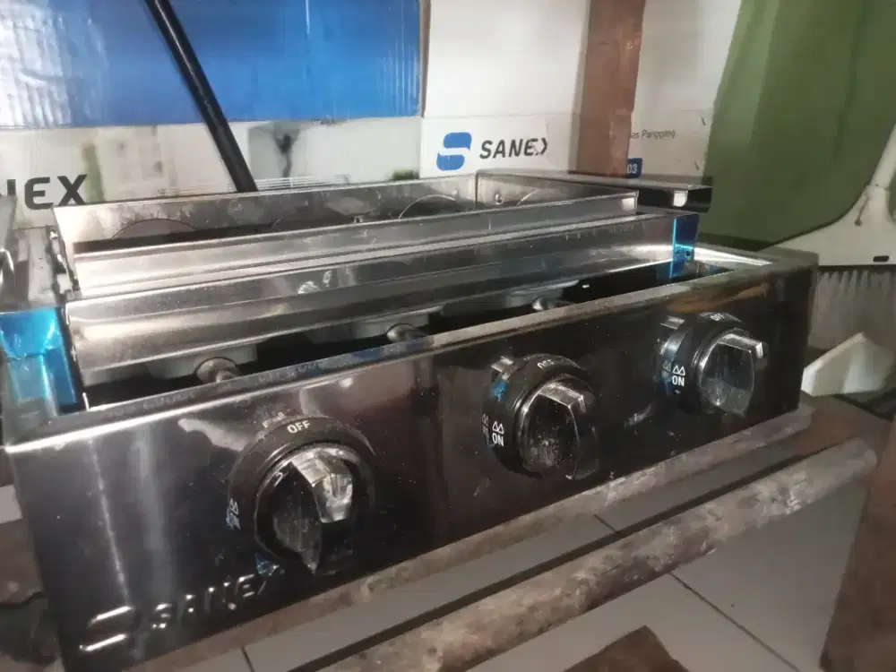 Kompor bakaran sosis merk SANEX
