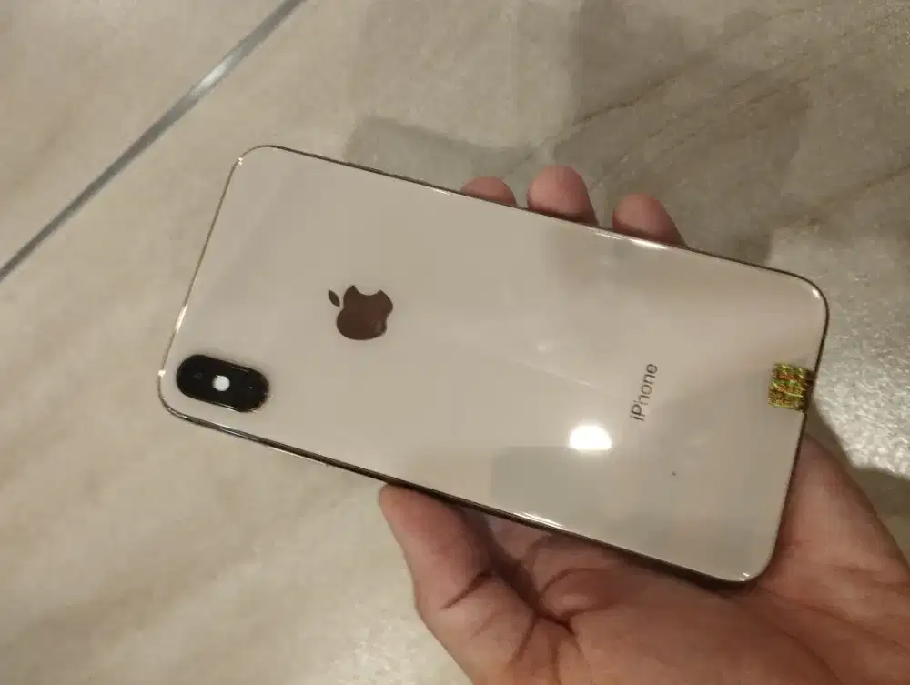 iPhone xs max 64. Inter