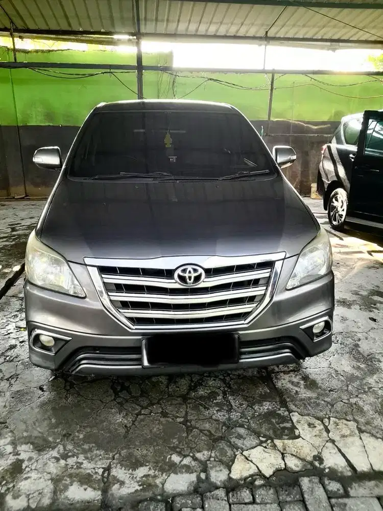 Toyota Kijang Innova 2.0 V M/T