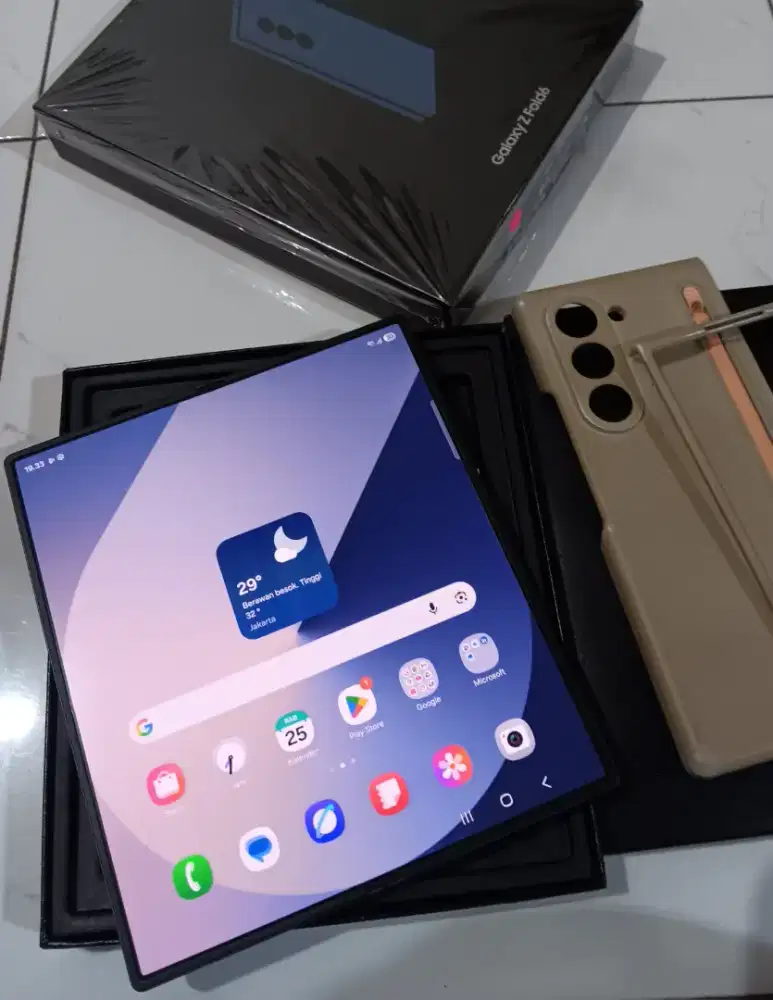 Dijual Samsung Z Fold 6 12/256gb SEIN Fulset Ori Like New