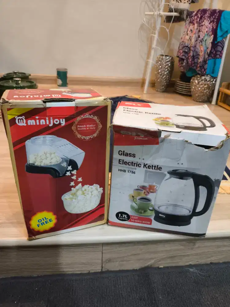 SNACK MAKER & GLASS ELECTRIC KETTLE ORIGINAL PRELOVED