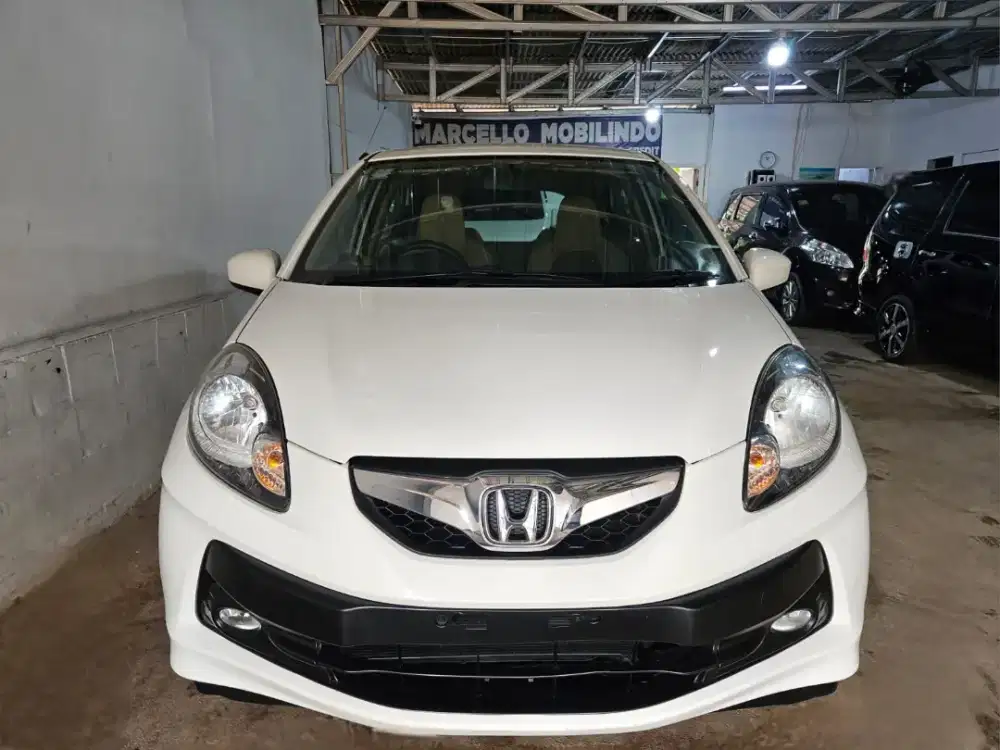 Honda Brio E m/t 2015 Dp Suka 2 bos