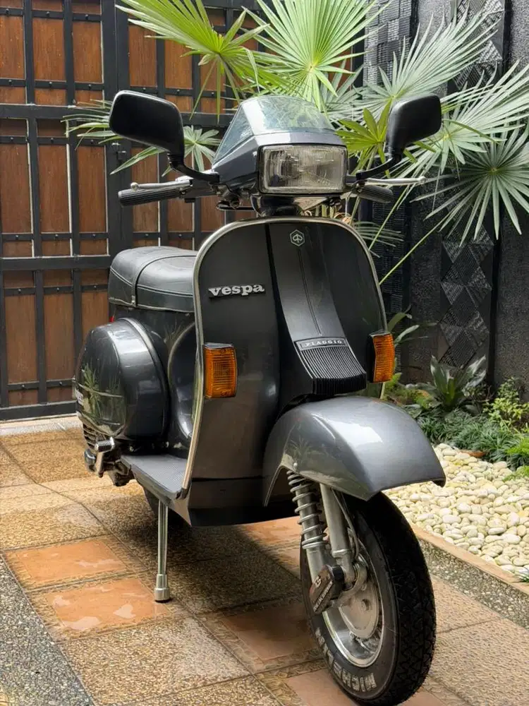 Vespa Excel 1993 Abu-Abu Tua Surat Lengkap Komplit