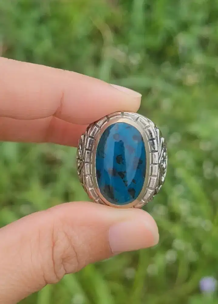 Nego Bacan Totol Biru Laut Natural Dimensi 19 x 12 x 6 mm