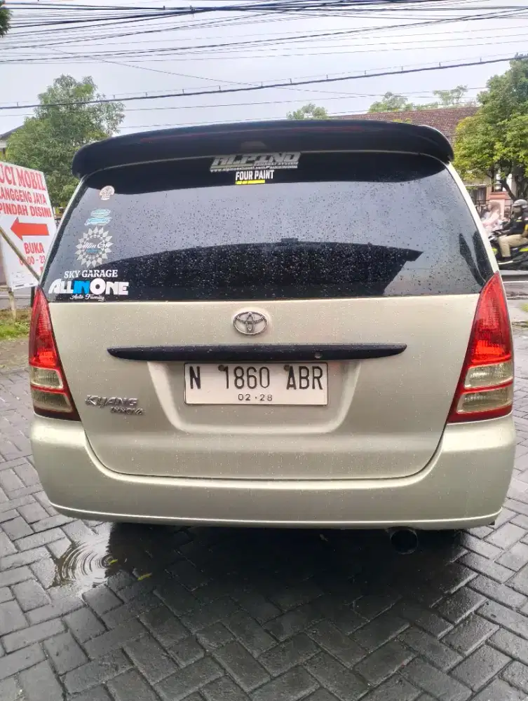 Kijang Inova bensin E 2005 N panjen