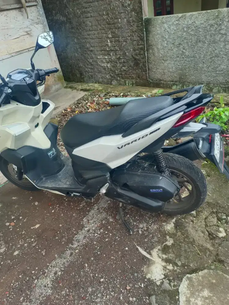 Vario 160 ABS 2023 kumplit isi  D kawaluyaan
