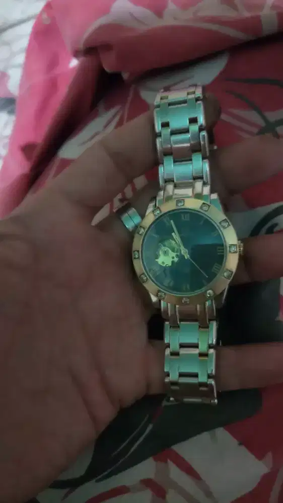 Jam tangan omega