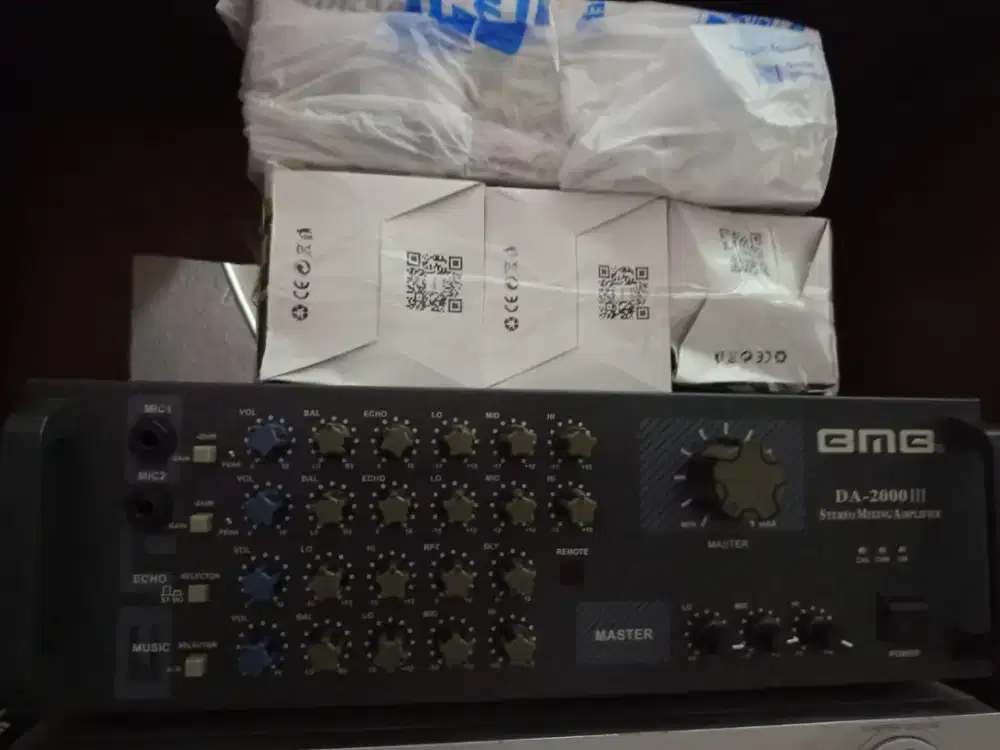 Dijual amplifier karoke merek BMB DA-2000lll