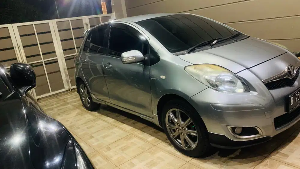 Toyota Yaris 2010 Bensin