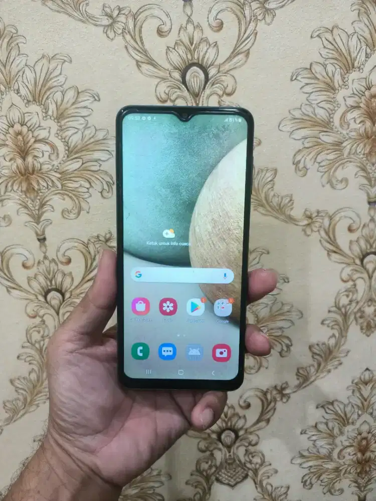 Samsung A12 ram 4 /128 msh original semua nya minus shadow hp aja