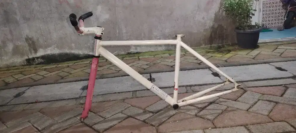 Frame fiksi united soloist 2