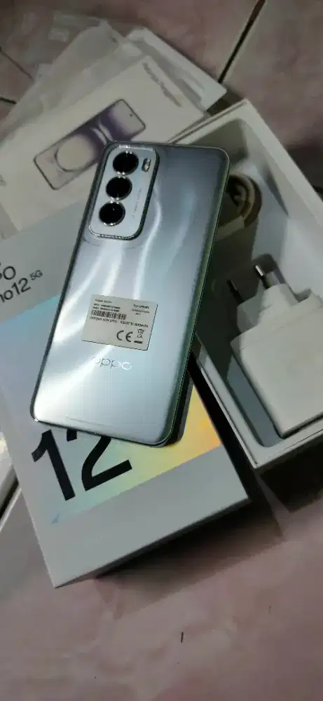 Reno 12 5G NFC layar lengkung ram 12+12/256gb fulset ORI mulus segel .