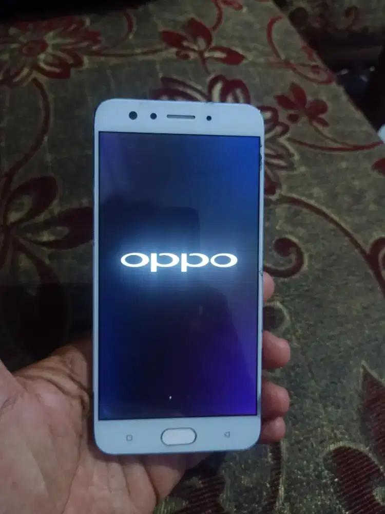 Hp Oppo A37 atau A83
