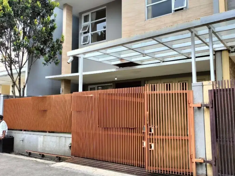 Rumah Minimalis 2 Lantai Sayap Batununggal Dekat Tol Buah Batu