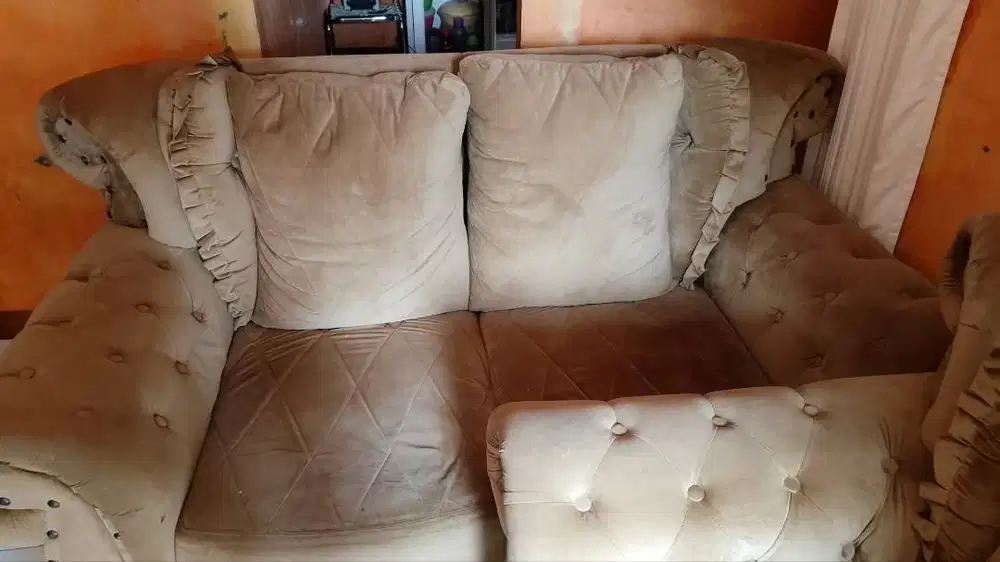 Kursi ( sofa) nominus