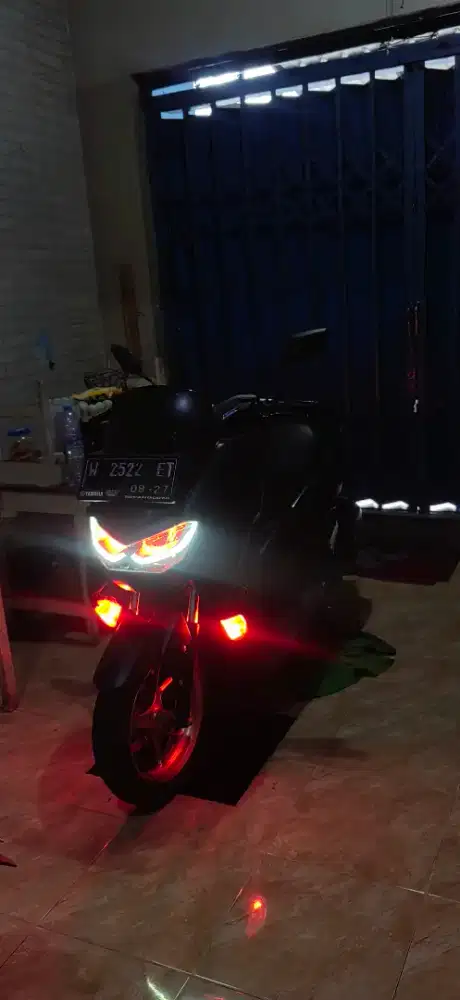 New Nmax 2022 , low km keyless barang mulus poll