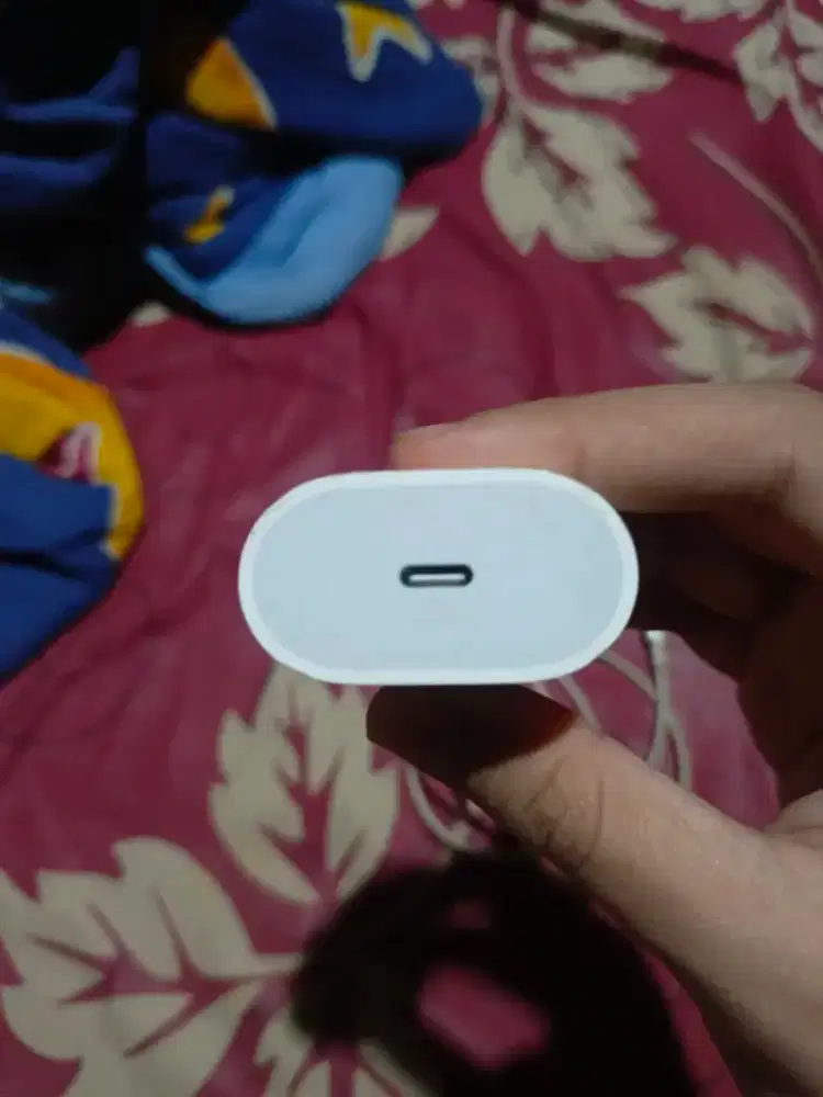 Charger iphone original 20watt USB -C