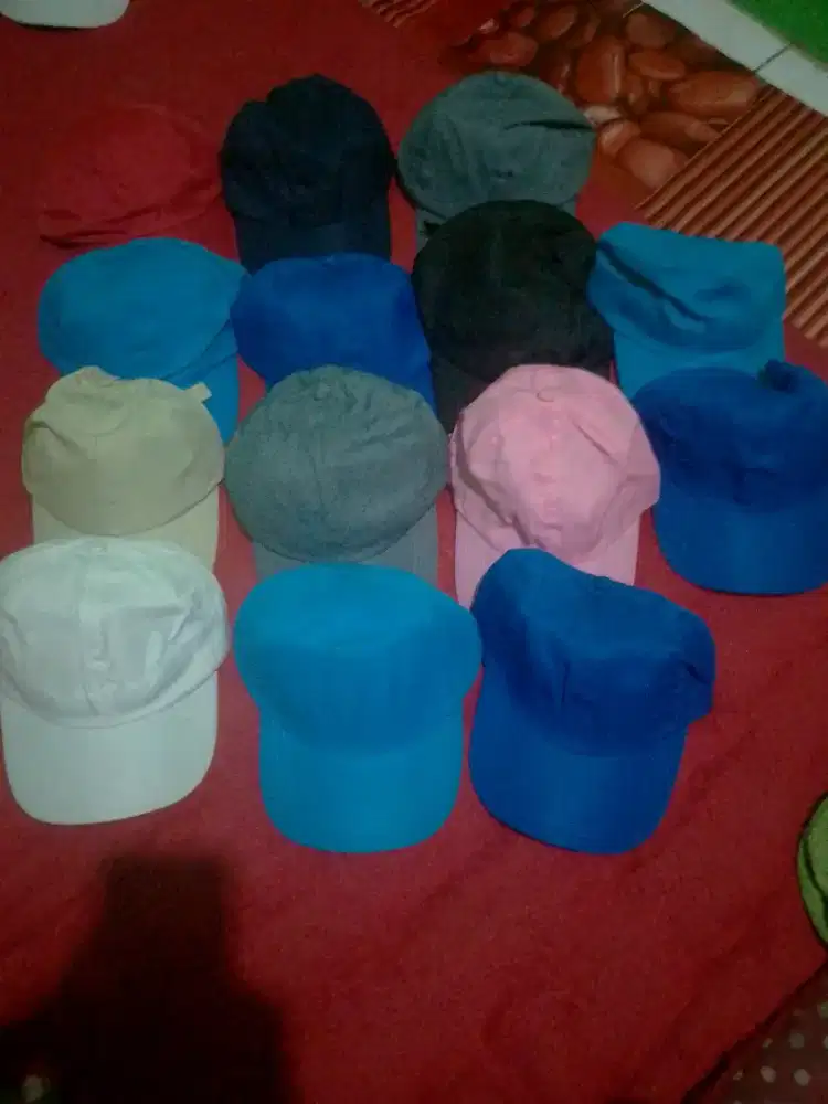 topi polos pilih aja mau warnah apa