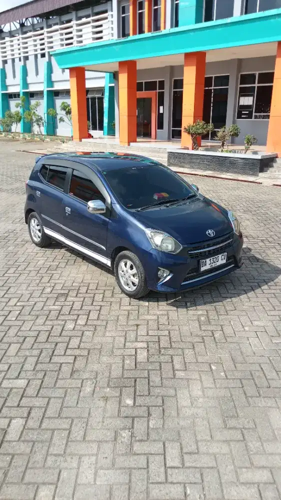 Dijual mobil pribadi 2014 manual
