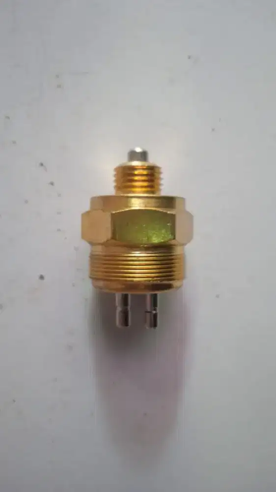 ​Neutral Sensor Pendek Truk China | Switch Netral Transmisi Fast Gear
