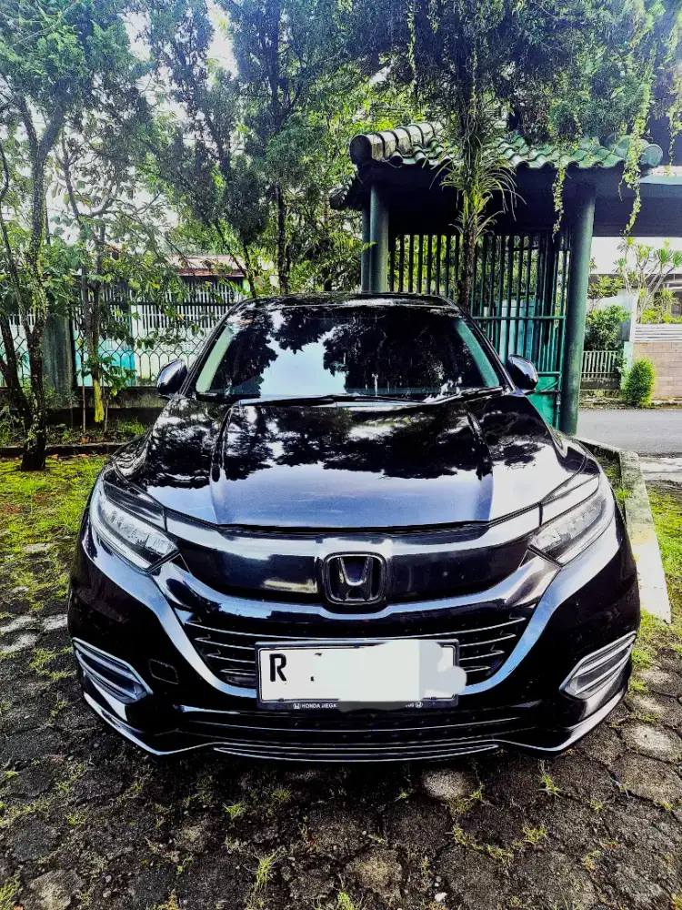 HRV Prestige 1.8 Tahun 2020 Hitam