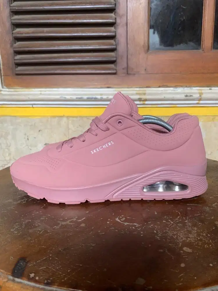 Sepatu skechers los angeles size 45