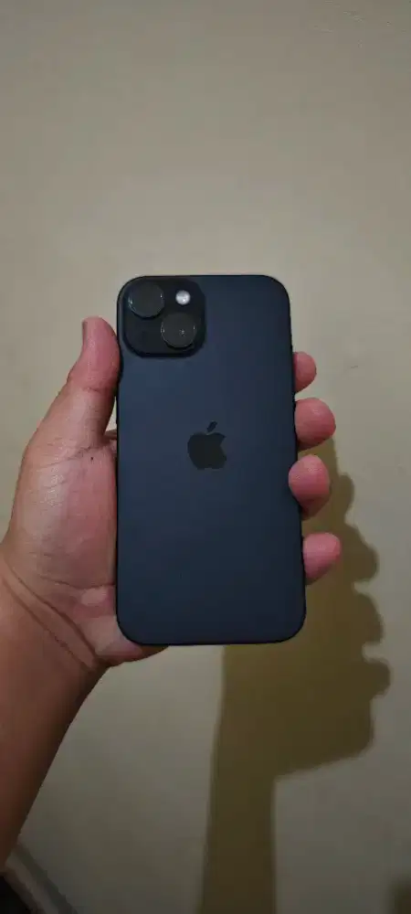 WTS IPHONE 15 BASIC 128 WARNA HITAM