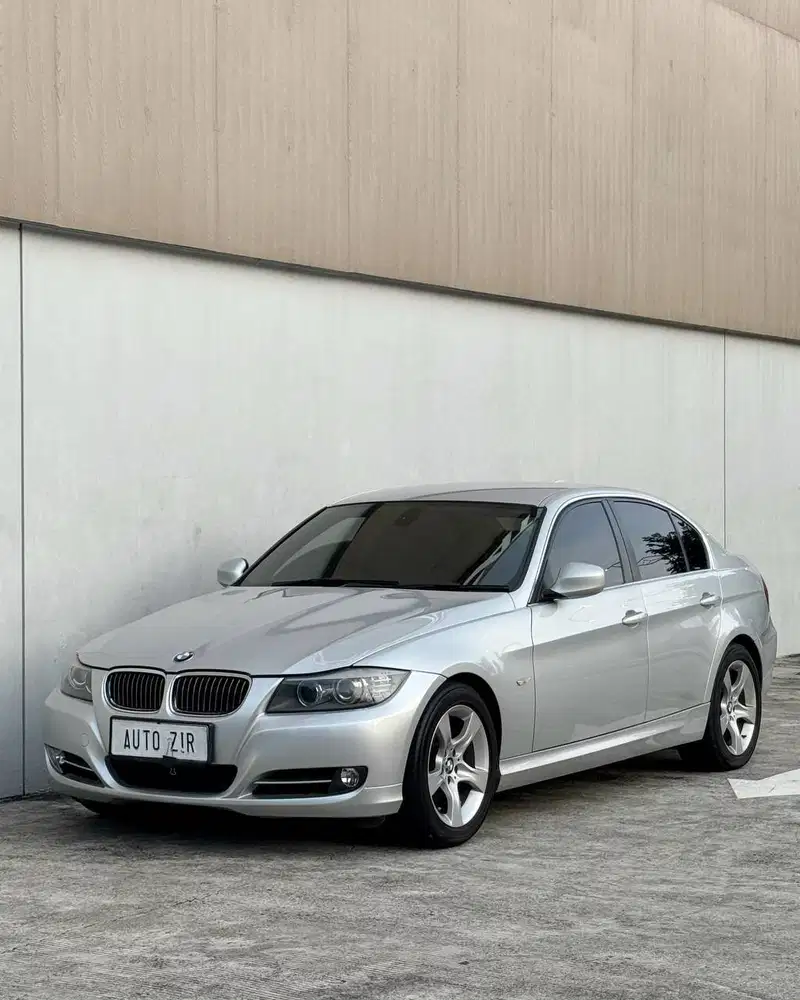 BMW 320i E90 LCi Silver 2011 Tdp Murmer Ori Menarik Antik Simpanan Bu