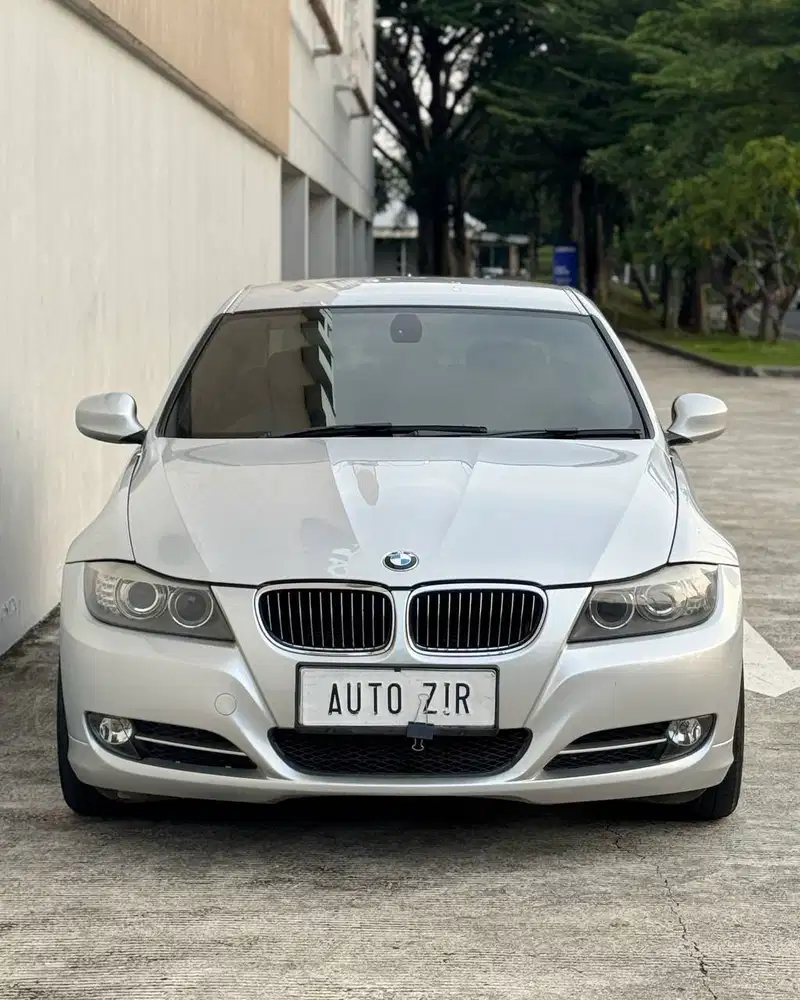 BMW 320i E90 LCi Silver 2011 Tdp Murmer Ori Menarik Antik Simpanan Bu