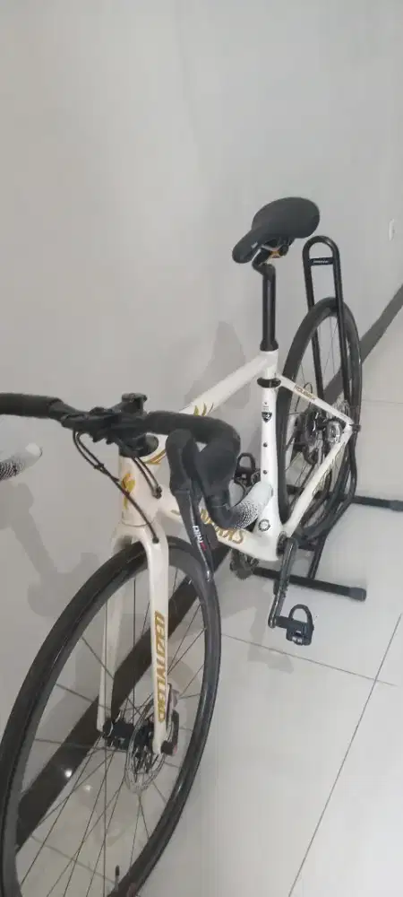 Sepeda roadbike specialized sworks roubaix sl6