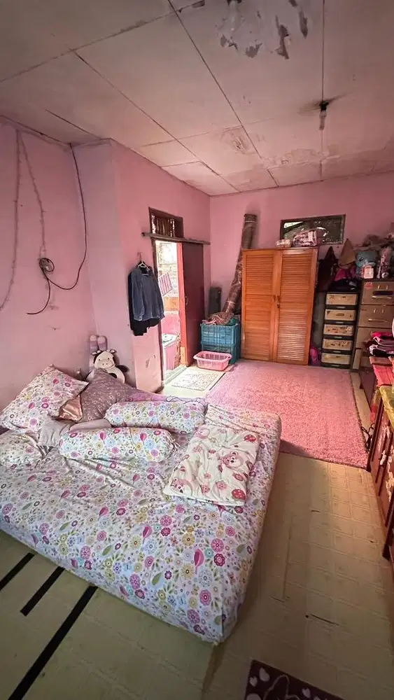 dijual cepat rumah dengan 2 Lantai